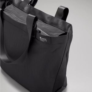 Lululemon Clean Lines Tote